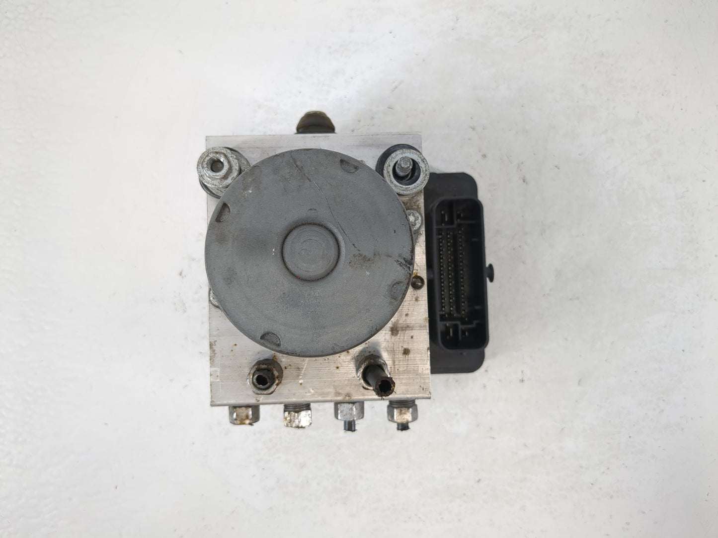 2016 Chrysler 200 ABS Pump Control Module Replacement P/N:68293539AB Fits OEM Used Auto Parts - Oemusedautoparts1.com