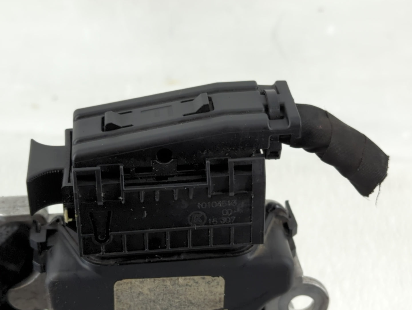 2015-2017 Chrysler 200 Chassis Control Module Ccm Bcm Body Control - Oemusedautoparts1.com