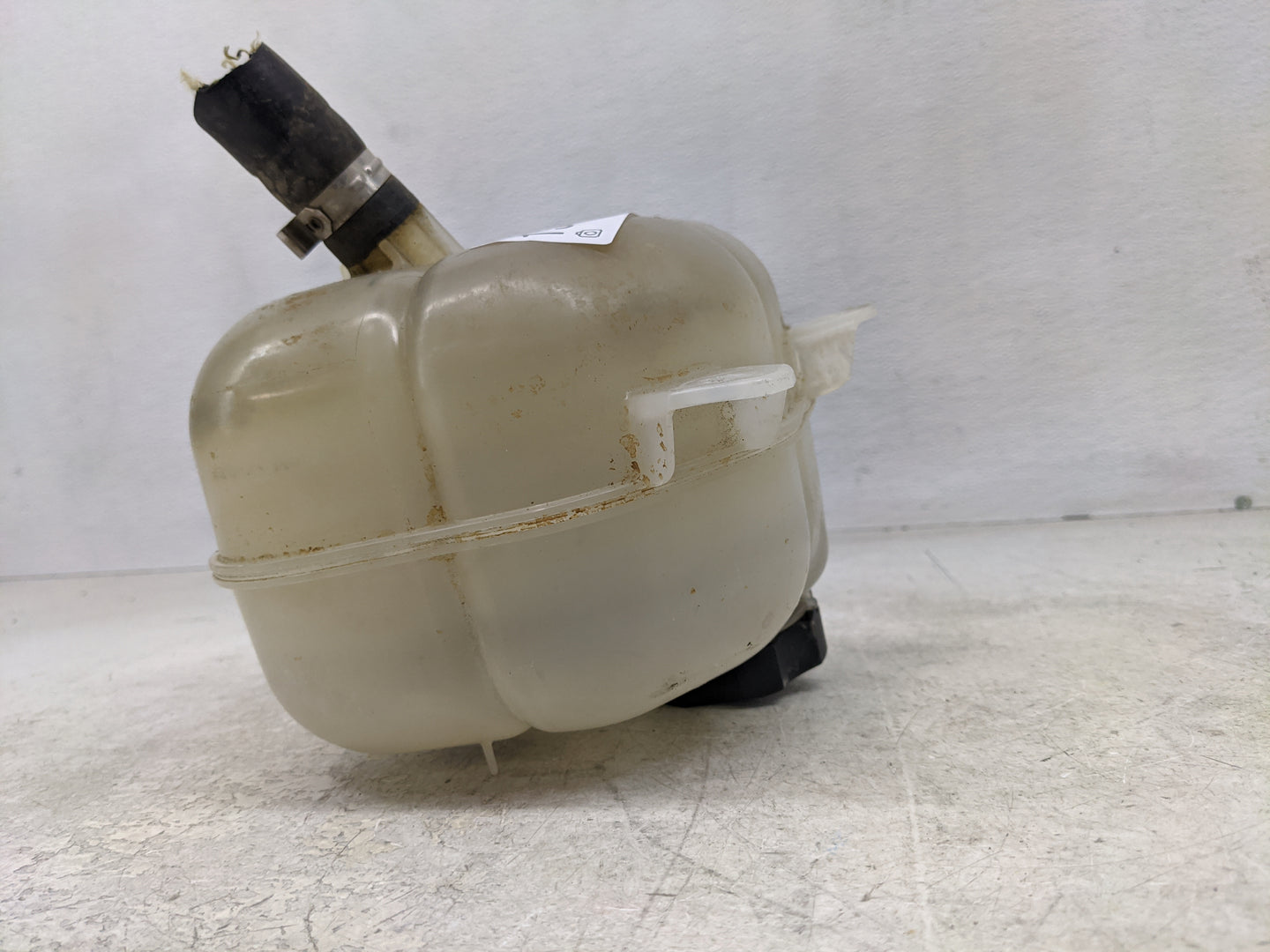 2015-2017 Chrysler 200 Radiator Coolant Overflow Expansion Tank Bottle 1367176 - Oemusedautoparts1.com
