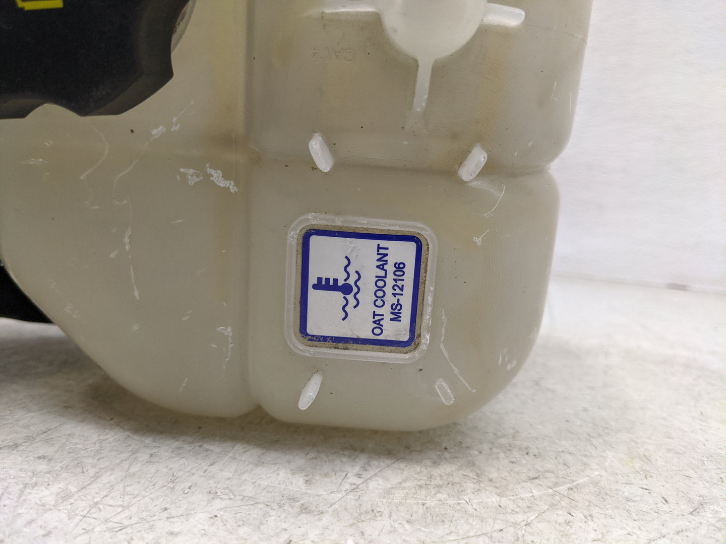 2015-2017 Chrysler 200 Radiator Coolant Overflow Expansion Tank Bottle 1367176 - Oemusedautoparts1.com