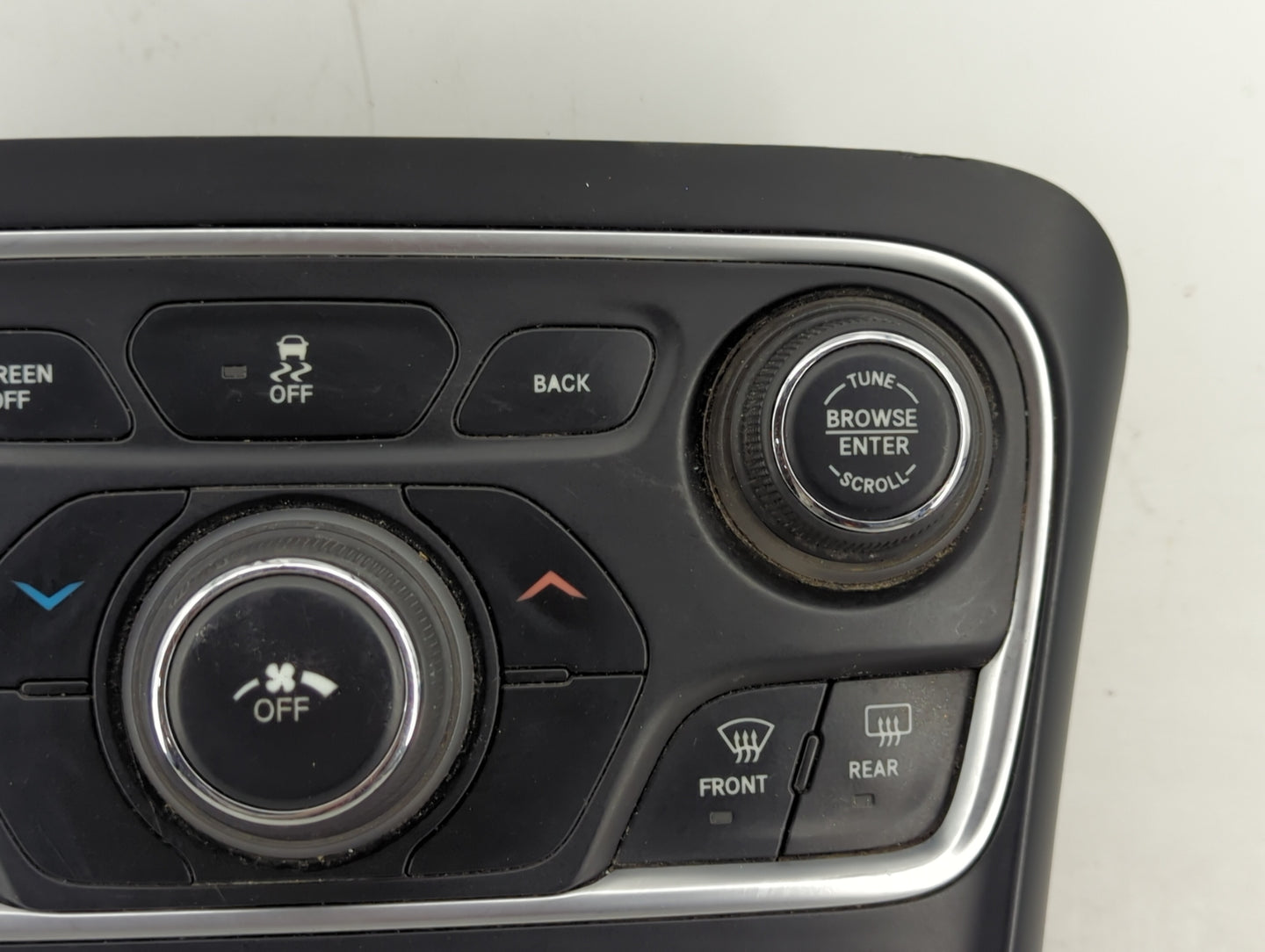 2017 Chrysler 200 Radio AM FM Cd Player Receiver Replacement P/N:05091529AF Fits OEM Used Auto Parts - Oemusedautoparts1.com