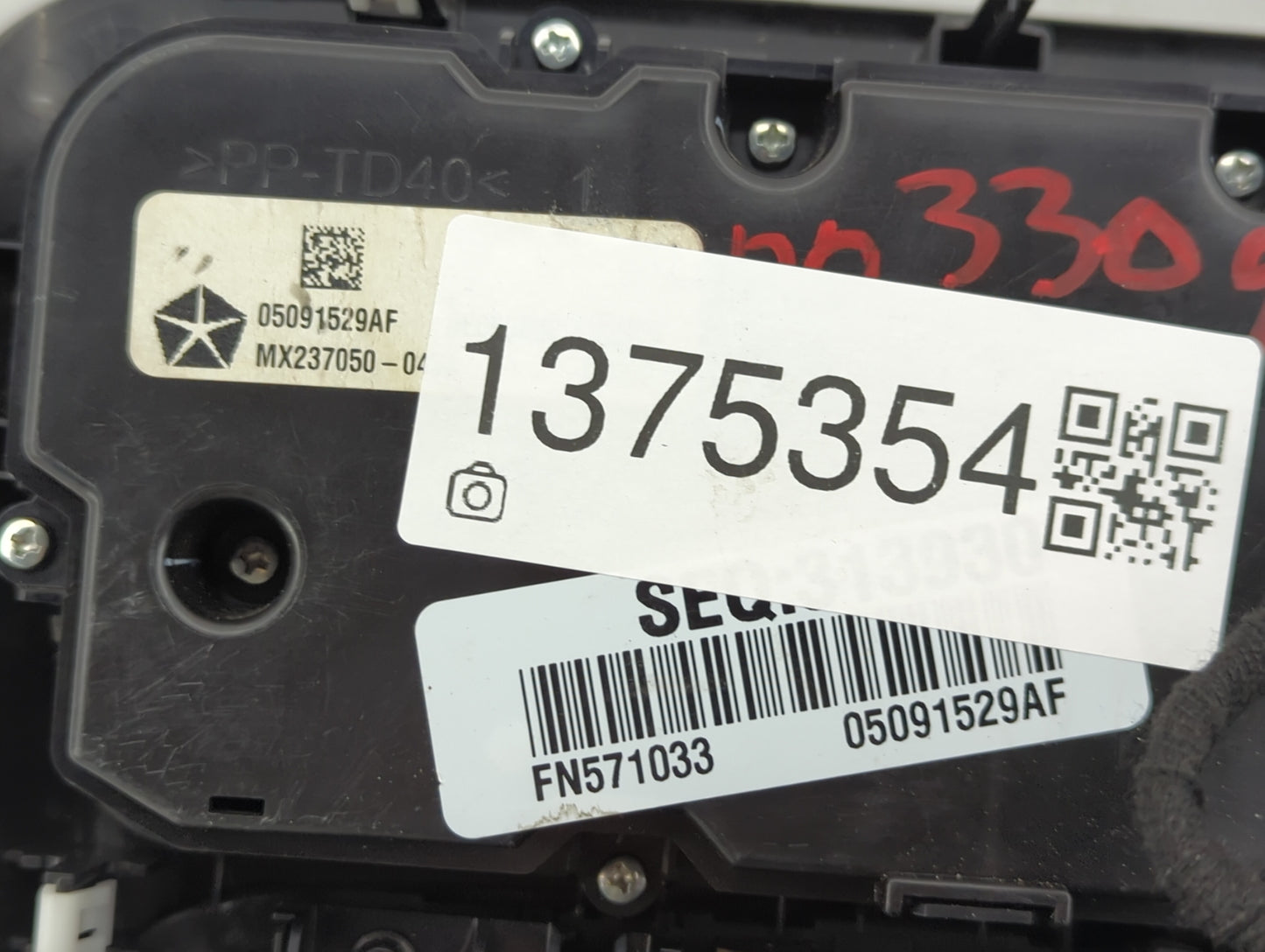2017 Chrysler 200 Radio AM FM Cd Player Receiver Replacement P/N:05091529AF Fits OEM Used Auto Parts - Oemusedautoparts1.com