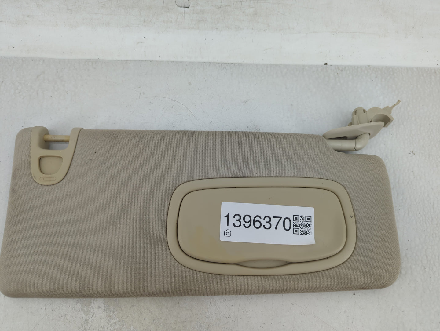 2016-2017 Chrysler 200 Sun Visor Shade Replacement Driver Left Mirror Fits Fits 2016 2017 OEM Used Auto Parts - Oemusedautop