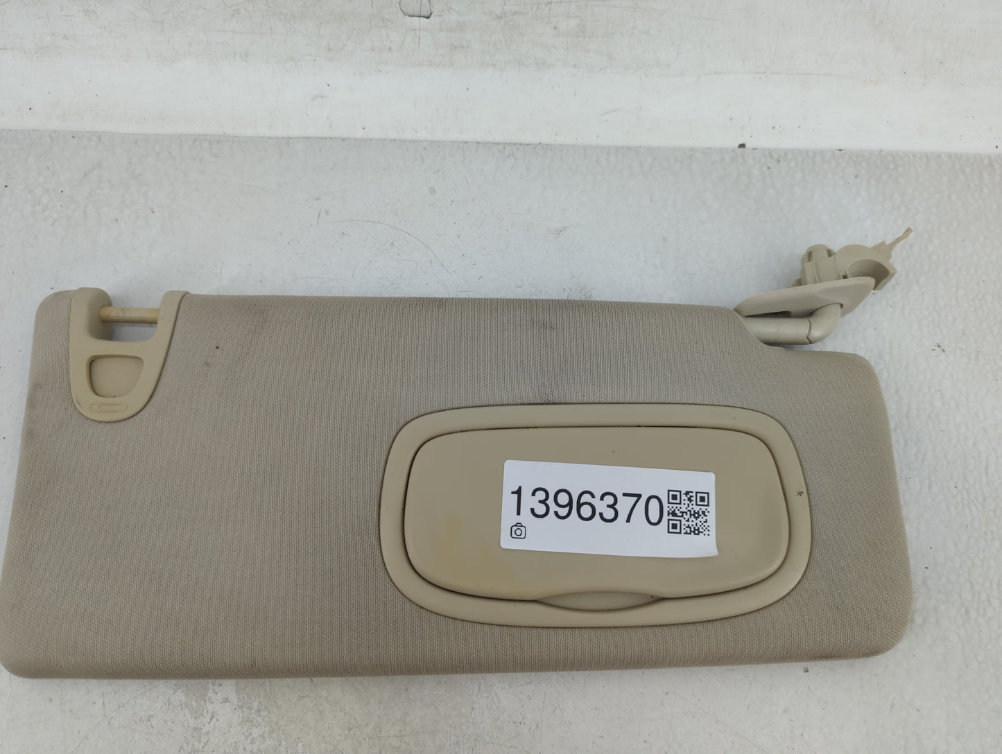 2016-2017 Chrysler 200 Sun Visor Shade Replacement Driver Left Mirror Fits Fits 2016 2017 OEM Used Auto Parts - Oemusedautop