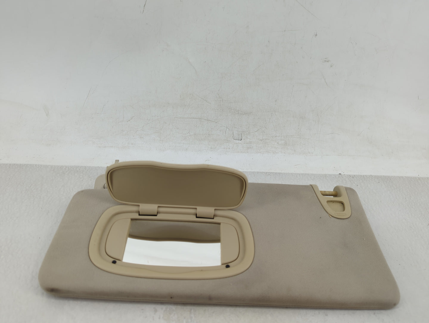 2016-2017 Chrysler 200 Sun Visor Shade Replacement Passenger Right Mirror Fits Fits 2016 2017 OEM Used Auto Parts - Oemuseda