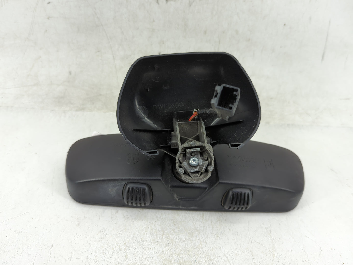 2011-2017 Chrysler 200 Interior Rear View Mirror Replacement OEM P/N:A043070 Fits OEM Used Auto Parts - Oemusedautoparts1.co