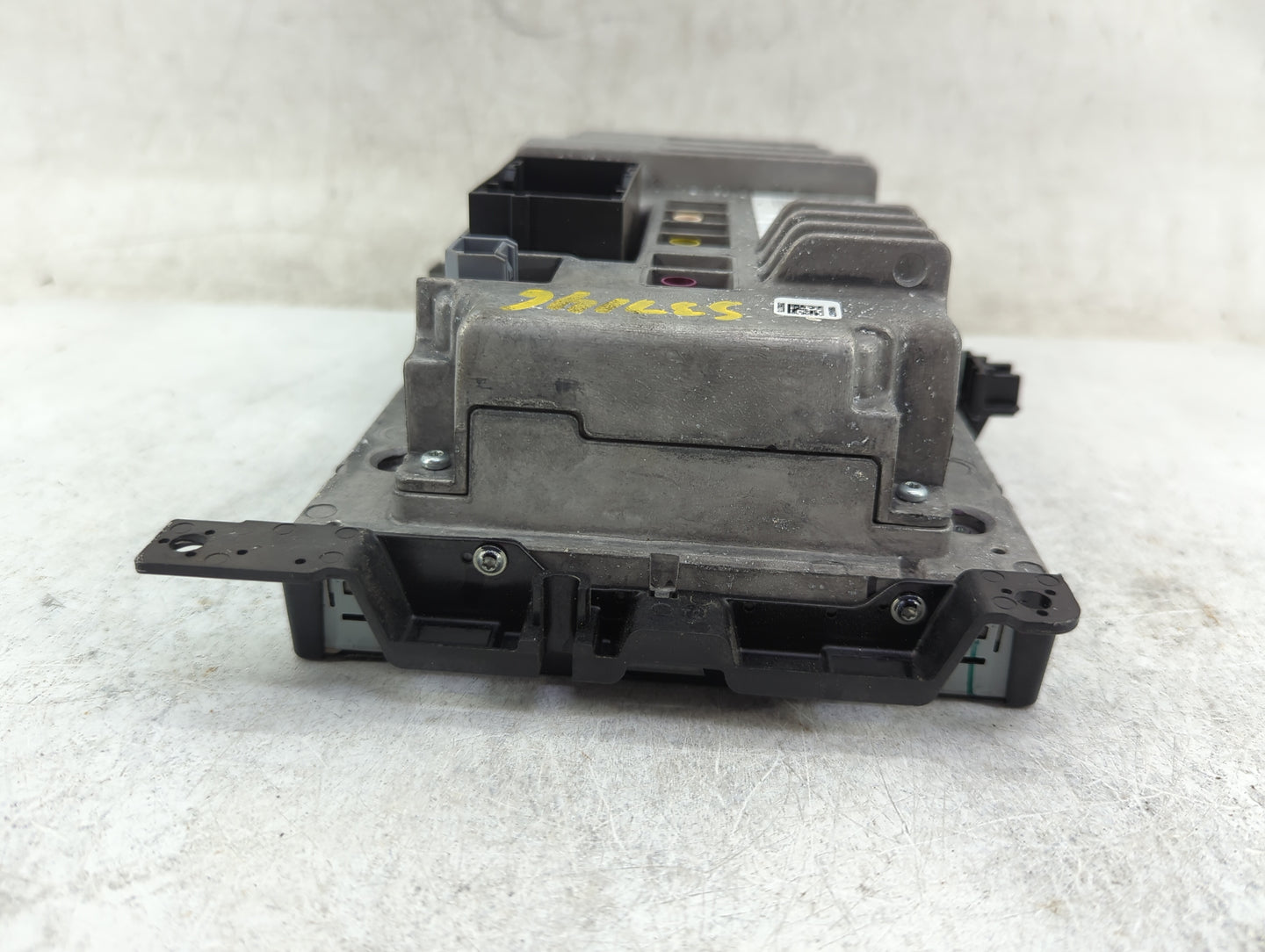 2017 Chrysler 200 Radio AM FM Cd Player Receiver Replacement P/N:68270680AE QNG-BE2801, 6434C-BE2801, M6CX8AWD Fits OEM Used