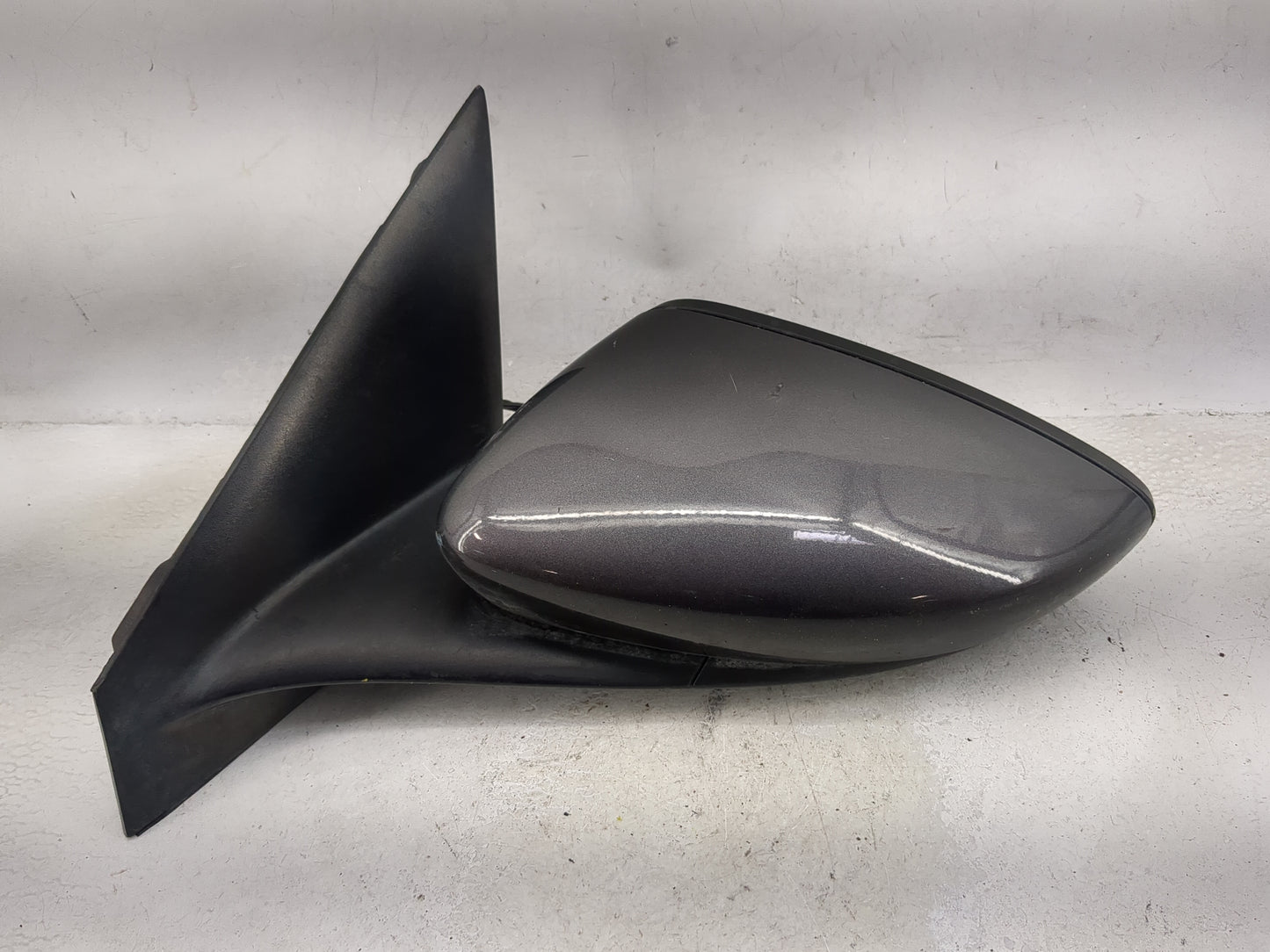 2015-2017 Chrysler 200 Driver Side View Mirror - Left Door Mirror OEM Used - Oemusedautoparts1.com