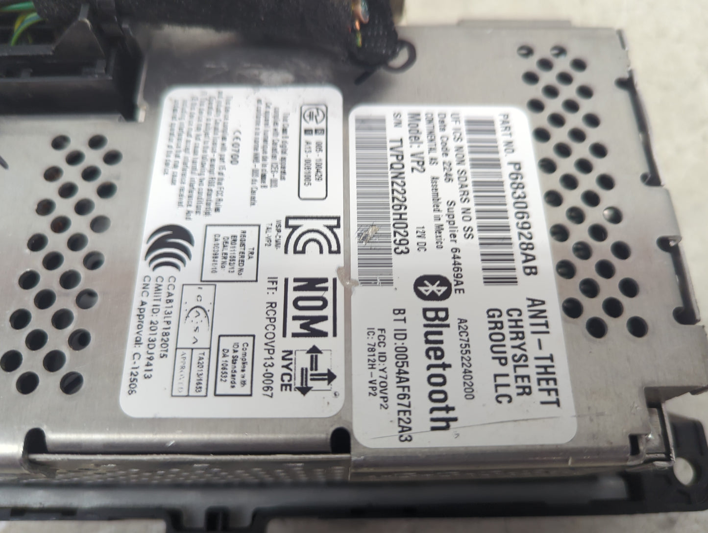2017 Chrysler 200 Radio AM FM Cd Player Receiver Replacement P/N:P68306928AB TVP0N2226H0293, A2C7552240200, Y70VP2, 7812H-VP