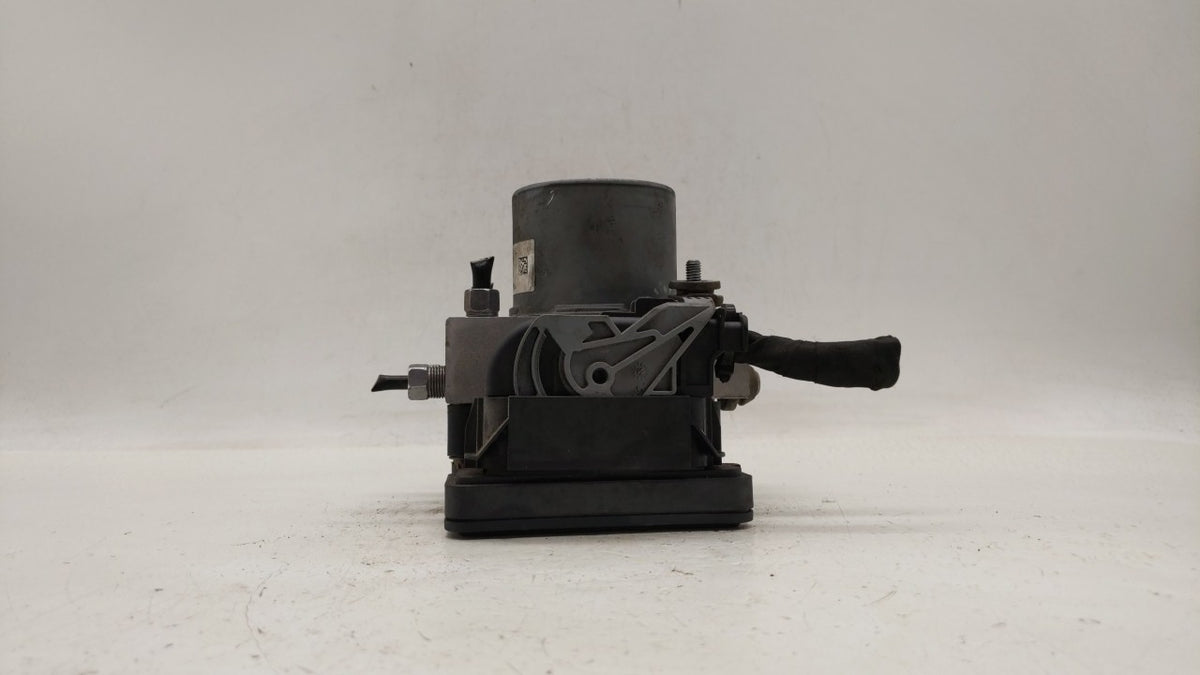 2016 Chrysler 200 Anti-Lock Brake ABS Pump Module Actuator OEM P/N:68267002AC 68293539AB Fits OEM Used Auto Parts - Oemuseda