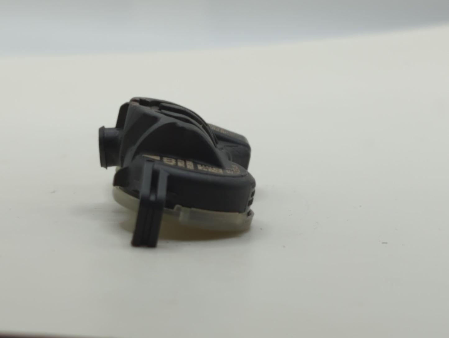 2017 Chrysler 200 Tire Pressure Monitoring System Sensor Tpms - Oemusedautoparts1.com
