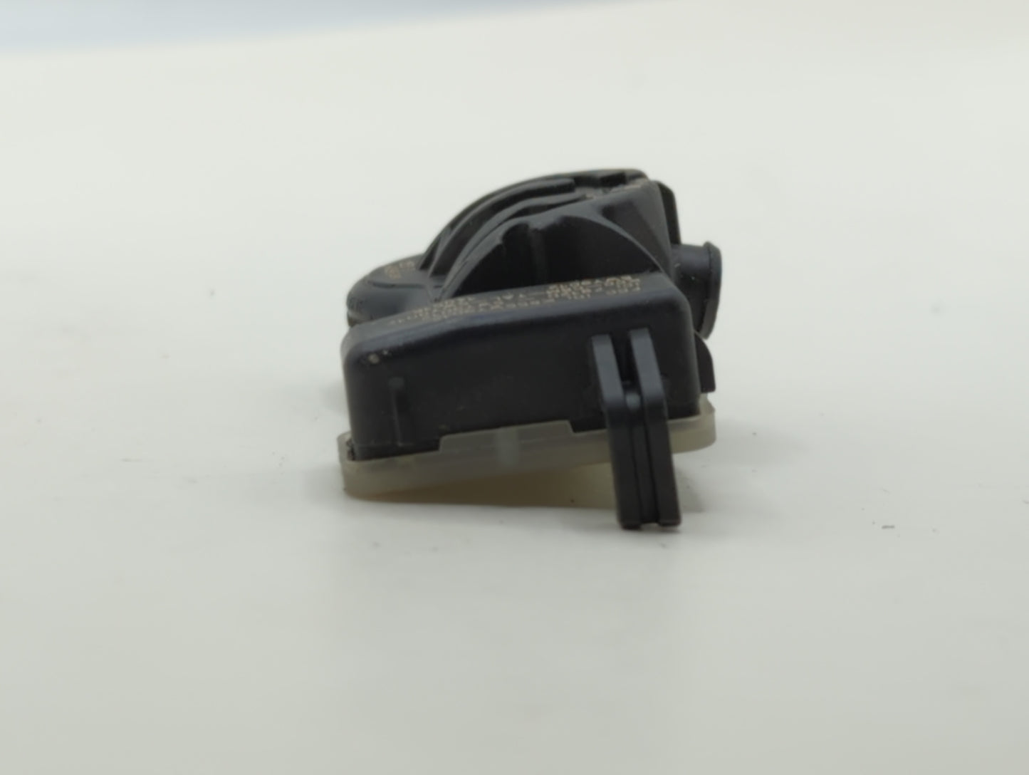 2017 Chrysler 200 Tire Pressure Monitoring System Sensor Tpms - Oemusedautoparts1.com