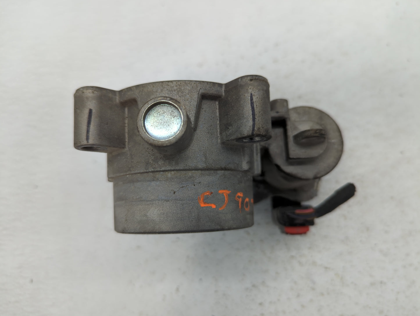 2015-2017 Chrysler 200 Throttle Body P/N:04891970AB Fits Fits 2014 2015 2016 2017 2018 2019 2020 2021 2022 OEM Used Auto Par