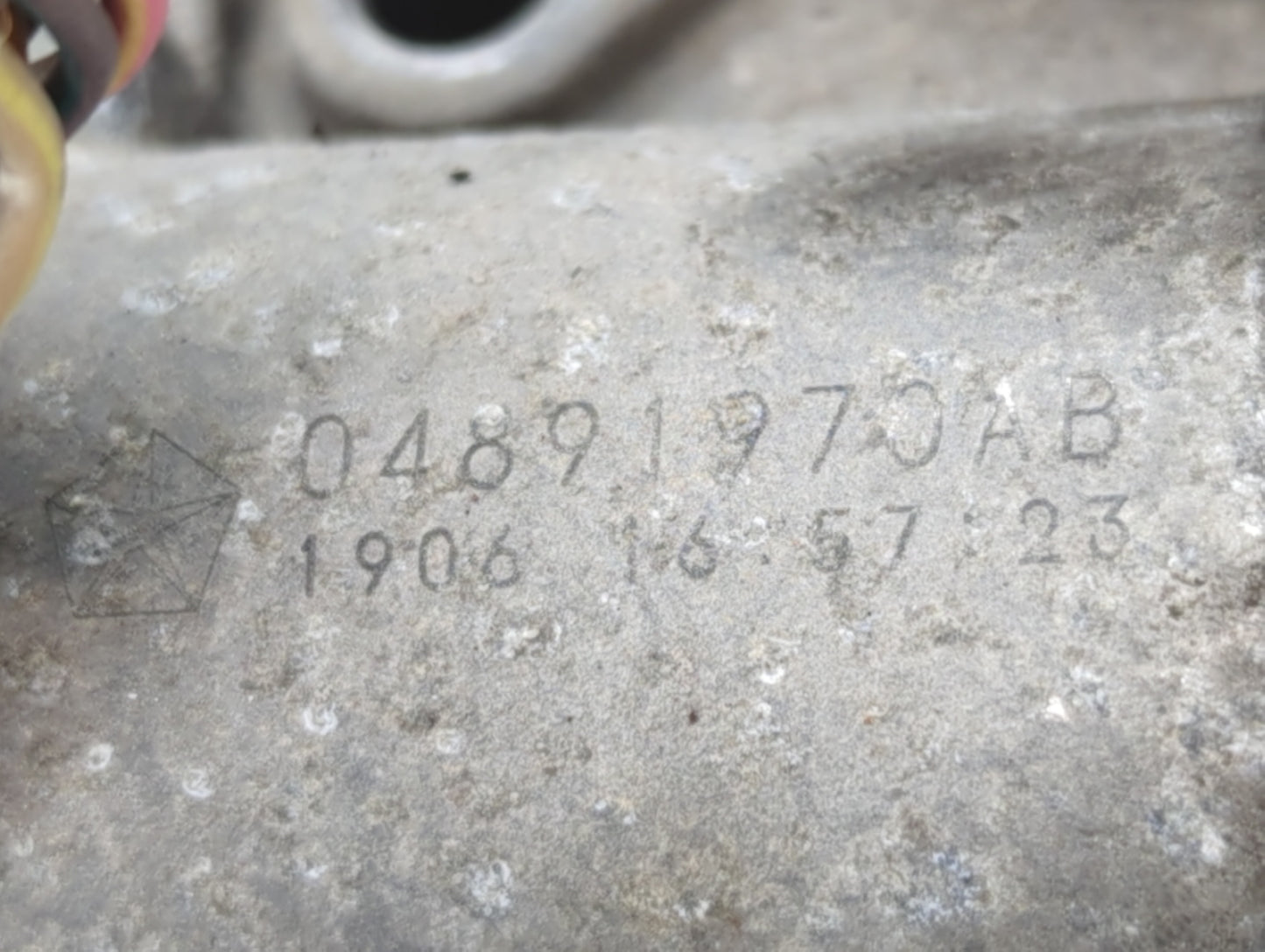 2015-2017 Chrysler 200 Throttle Body P/N:04891970AB Fits Fits 2014 2015 2016 2017 2018 2019 2020 2021 2022 OEM Used Auto Par