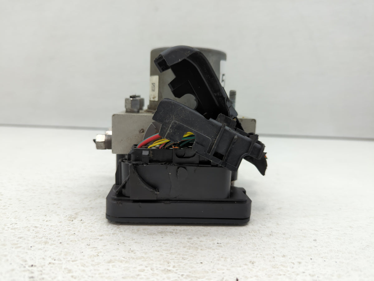 2016 Chrysler 200 Anti-Lock Brake ABS Pump Module Actuator OEM P/N:68293539AB Fits OEM Used Auto Parts - Oemusedautoparts1.c