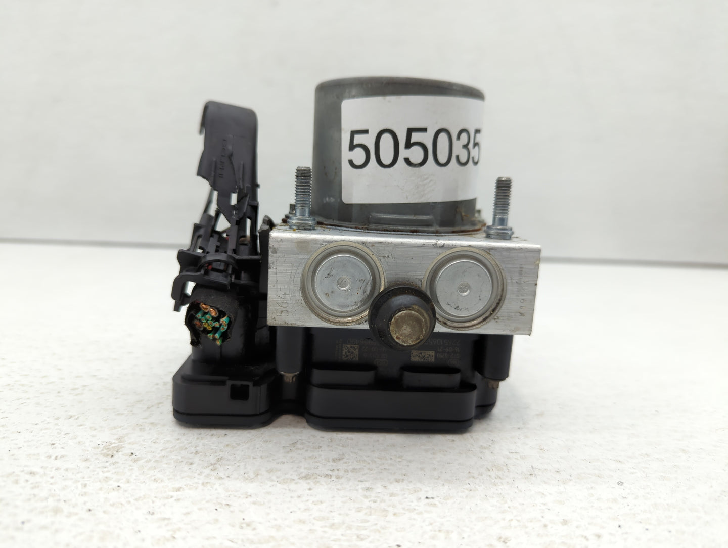 2016 Chrysler 200 ABS Pump Control Module Replacement P/N:68293539AB Fits OEM Used Auto Parts - Oemusedautoparts1.com