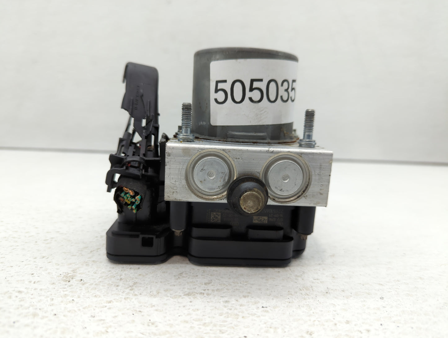 2016 Chrysler 200 ABS Pump Control Module Replacement P/N:68293539AB Fits OEM Used Auto Parts - Oemusedautoparts1.com