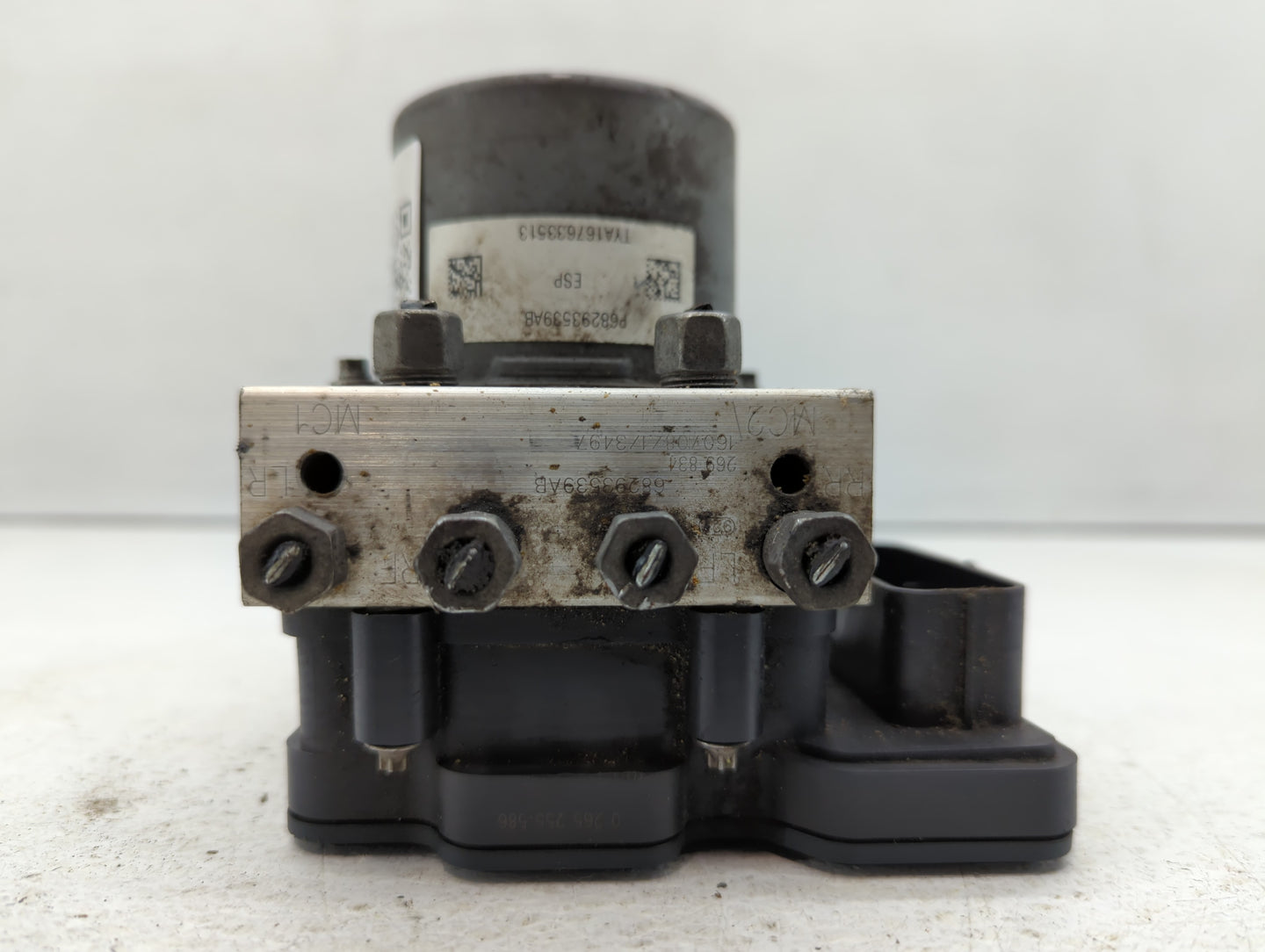 2016 Chrysler 200 ABS Pump Control Module Replacement P/N:P68293539AB Fits OEM Used Auto Parts - Oemusedautoparts1.com