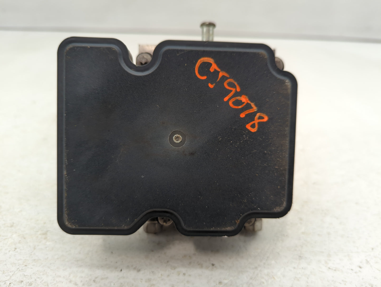 2016 Chrysler 200 ABS Pump Control Module Replacement P/N:P68293539AB Fits OEM Used Auto Parts - Oemusedautoparts1.com