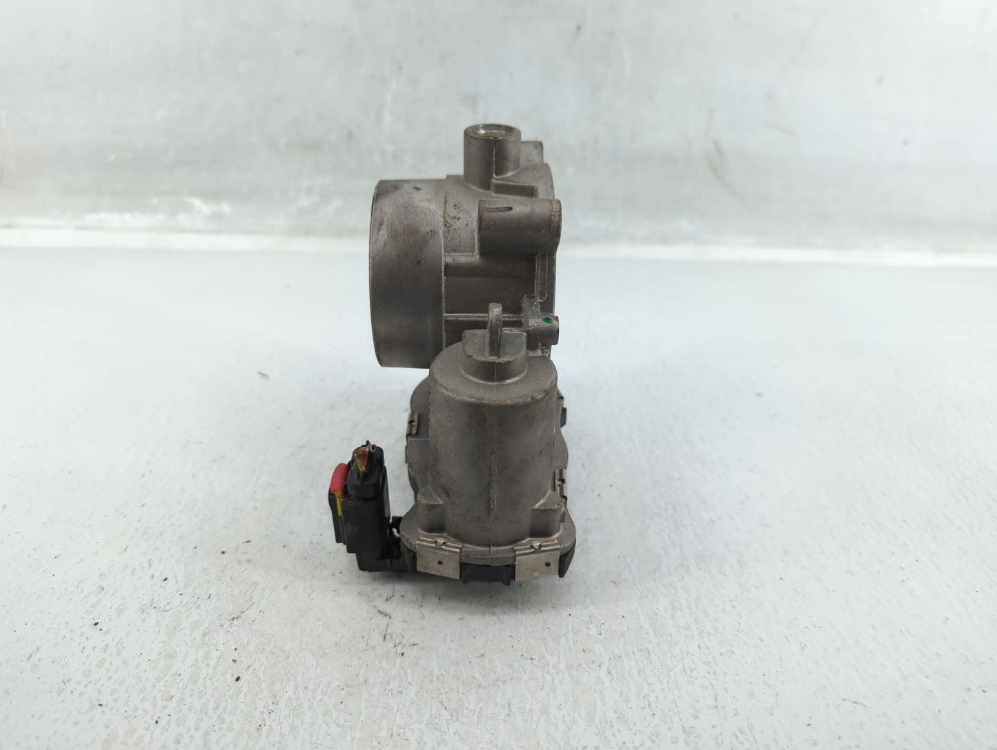 2015-2017 Chrysler 200 Throttle Body P/N:04891970AB Fits Fits 2014 2015 2016 2017 2018 2019 2020 2021 2022 OEM Used Auto Par