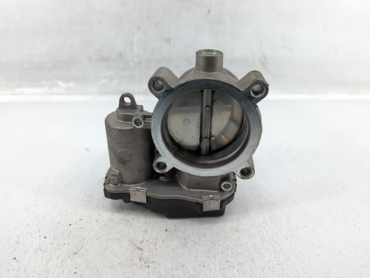 2015-2017 Chrysler 200 Throttle Body P/N:04891970AB Fits Fits 2014 2015 2016 2017 2018 2019 2020 2021 2022 OEM Used Auto Par