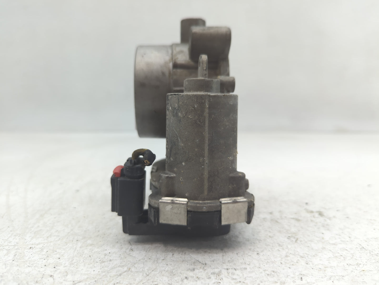 2015-2017 Chrysler 200 Throttle Body P/N:04891970AB Fits Fits 2014 2015 2016 2017 2018 2019 2020 2021 2022 OEM Used Auto Par