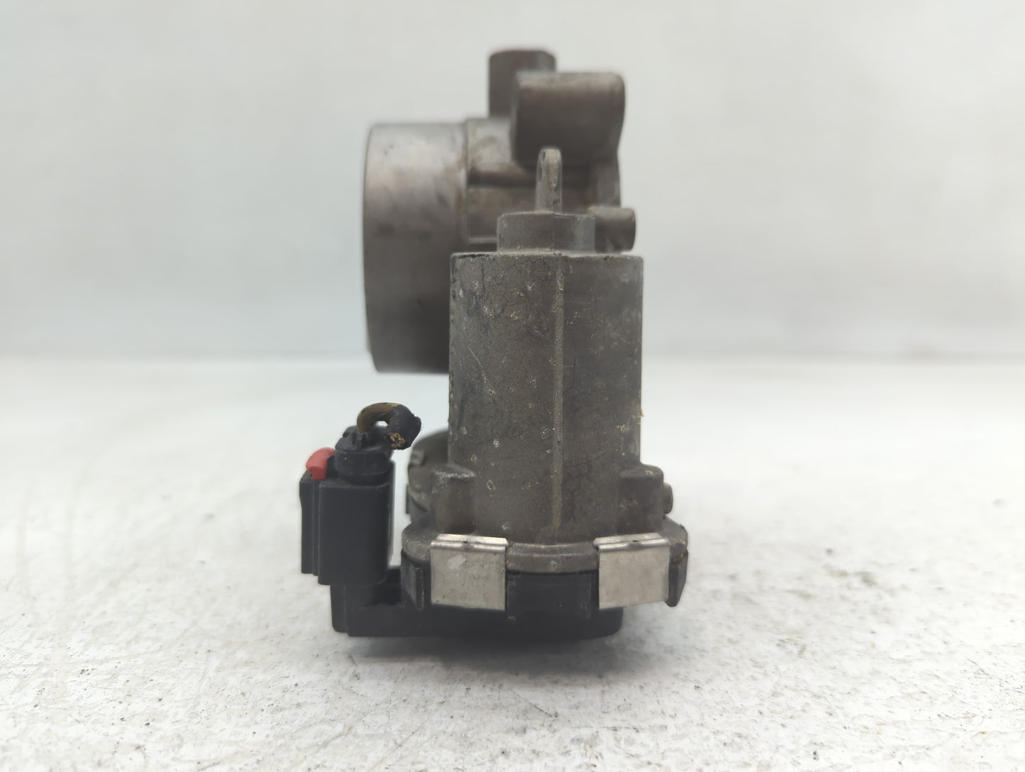 2015-2017 Chrysler 200 Throttle Body P/N:04891970AB Fits Fits 2014 2015 2016 2017 2018 2019 2020 2021 2022 OEM Used Auto Par