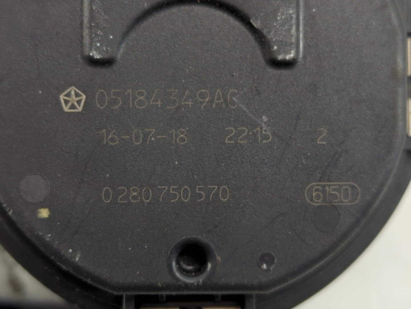 2011-2017 Chrysler 200 Throttle Body P/N:0 280 750 570 05184349AG Fits OEM Used Auto Parts - Oemusedautoparts1.com