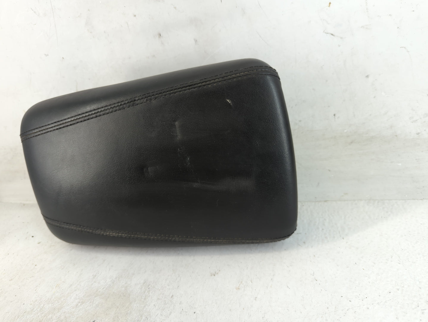 2017 Chrysler 200 Center Console Armrest Cover Lid Fits OEM Used Auto Parts - Oemusedautoparts1.com