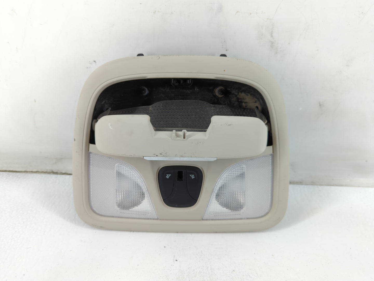 2015-2017 Chrysler 200 Overhead Roof Console 889113 - Oemusedautoparts1.com