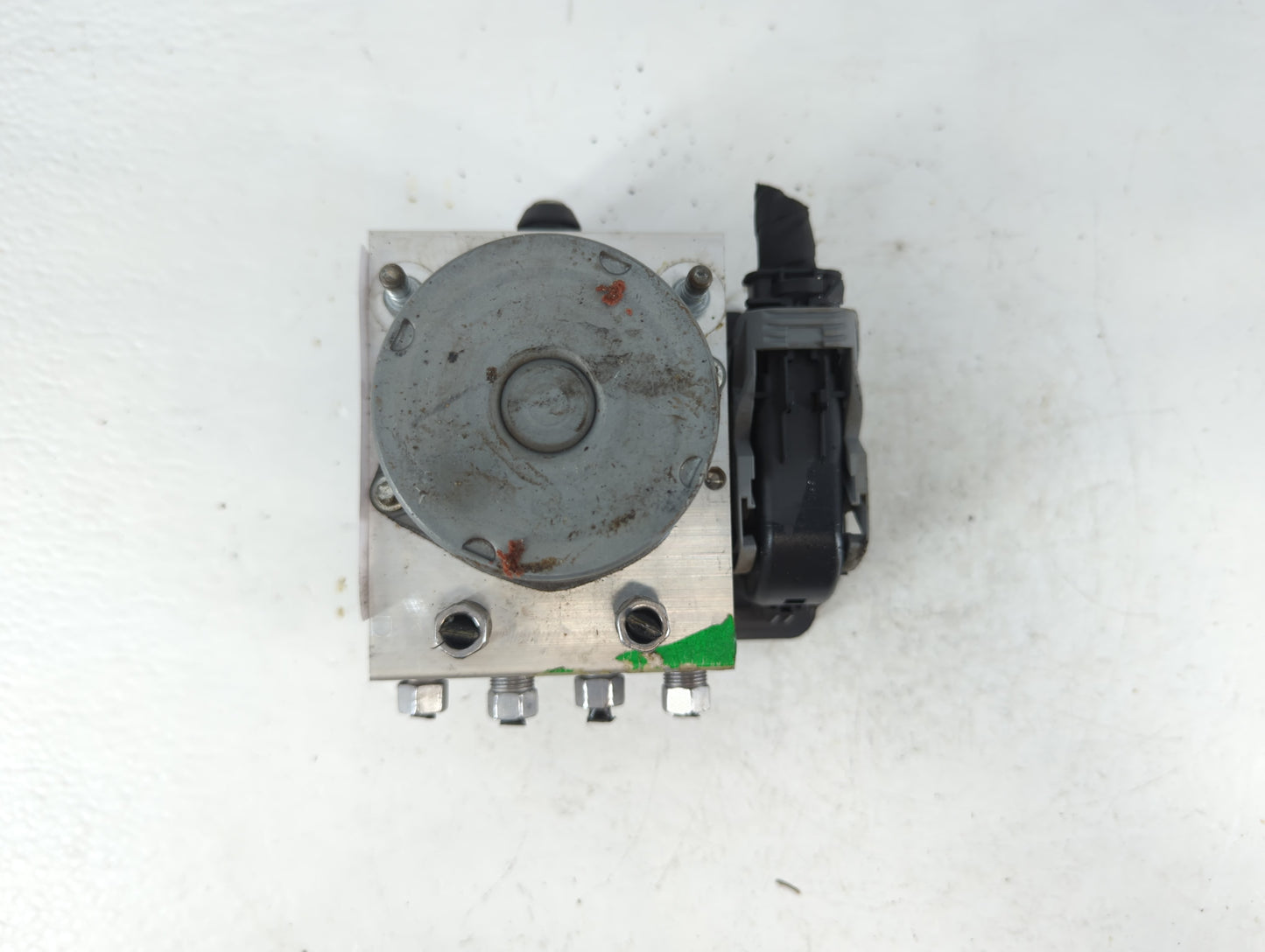 2017 Chrysler 200 ABS Pump Control Module Replacement P/N:P68293539AB Fits OEM Used Auto Parts - Oemusedautoparts1.com