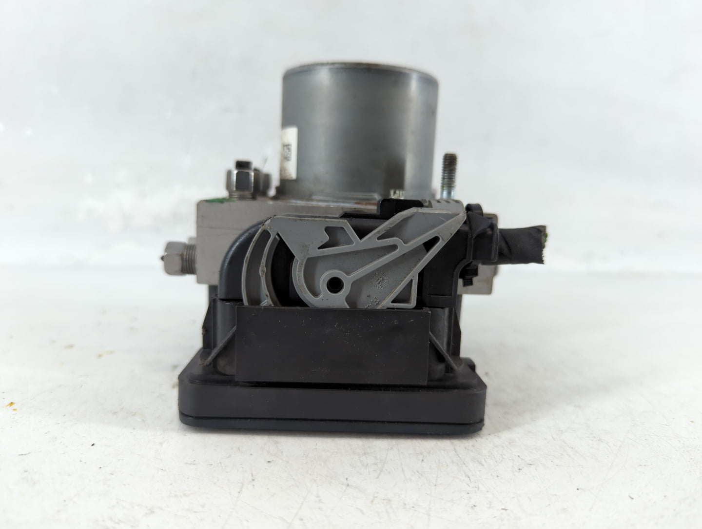 2017 Chrysler 200 ABS Pump Control Module Replacement P/N:P68293539AB Fits OEM Used Auto Parts - Oemusedautoparts1.com
