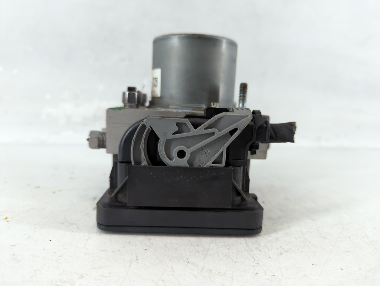 2017 Chrysler 200 ABS Pump Control Module Replacement P/N:P68293539AB Fits OEM Used Auto Parts - Oemusedautoparts1.com