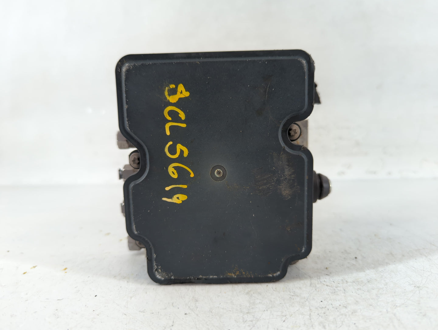 2017 Chrysler 200 ABS Pump Control Module Replacement P/N:P68293539AB Fits OEM Used Auto Parts - Oemusedautoparts1.com