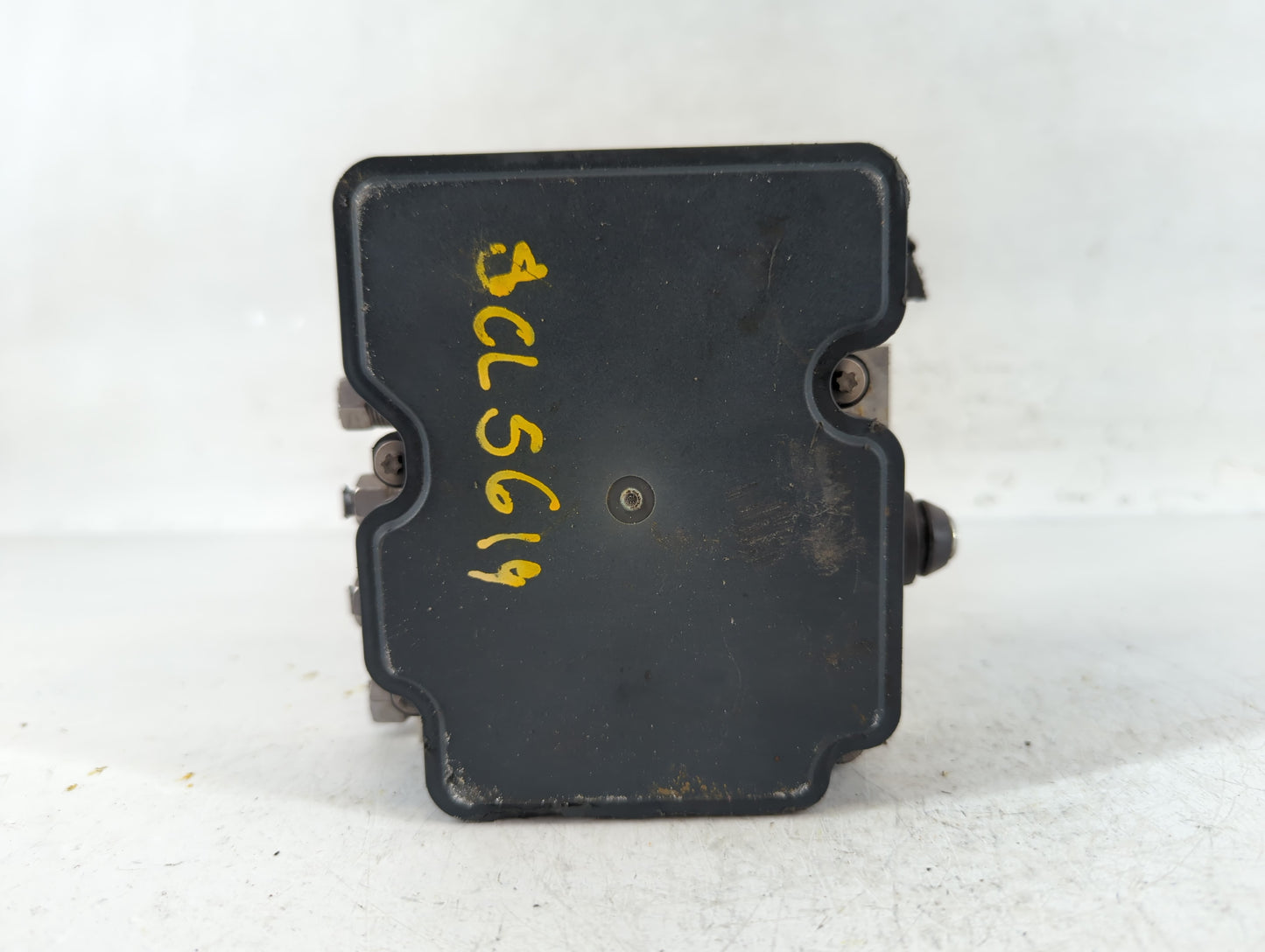 2017 Chrysler 200 ABS Pump Control Module Replacement P/N:P68293539AB Fits OEM Used Auto Parts - Oemusedautoparts1.com