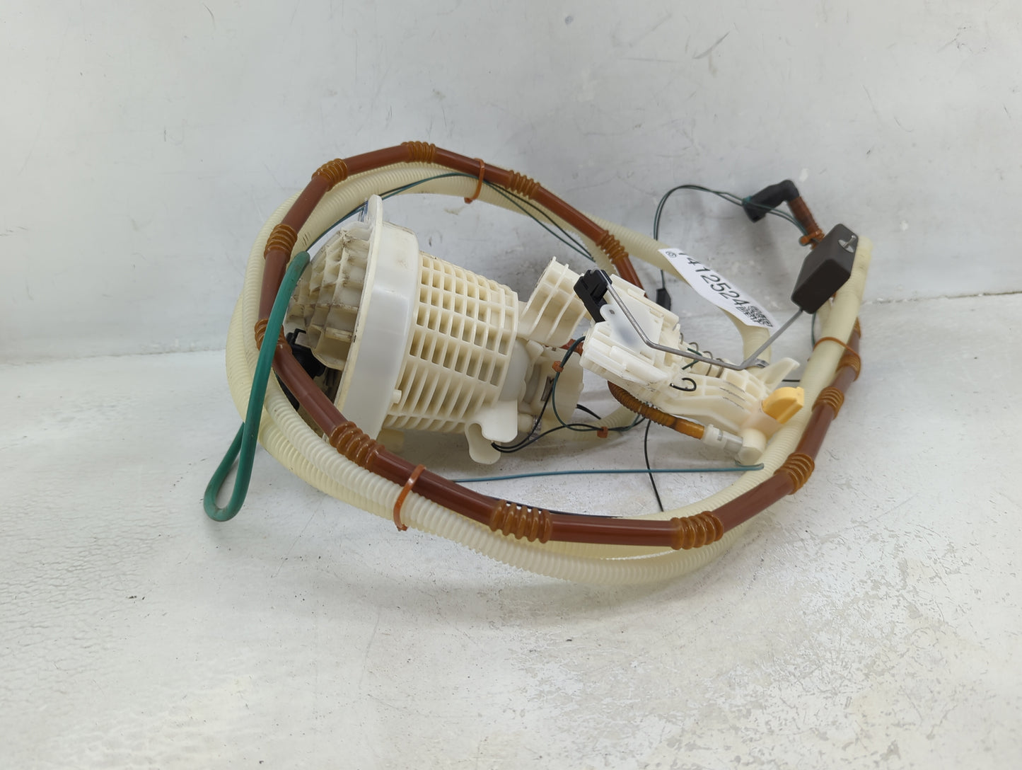 2005-2020 Chrysler 300 Electrical Gas Fuel Pump Assembly 1412524 - Oemusedautoparts1.com