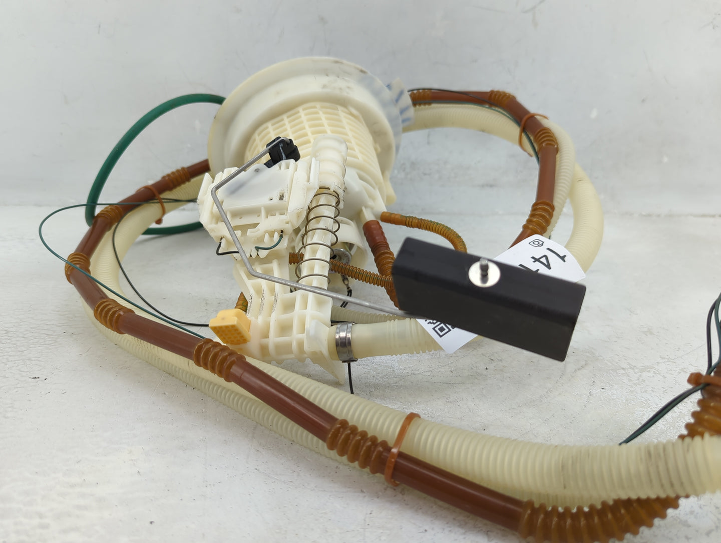 2005-2020 Chrysler 300 Electrical Gas Fuel Pump Assembly 1412524 - Oemusedautoparts1.com