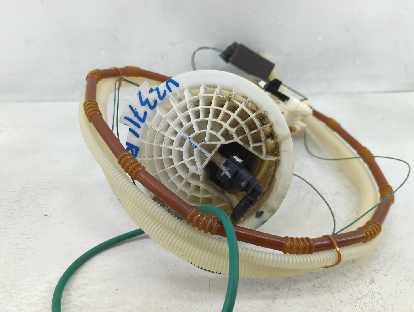 2005-2020 Chrysler 300 Electrical Gas Fuel Pump Assembly 1412524 - Oemusedautoparts1.com