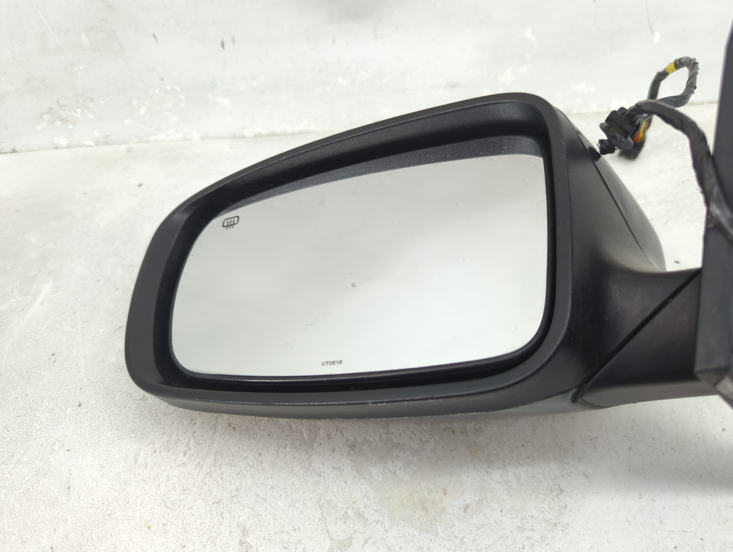 2015-2022 Chrysler 300 Driver Side View Mirror - Left Door Mirror OEM Used - Oemusedautoparts1.com