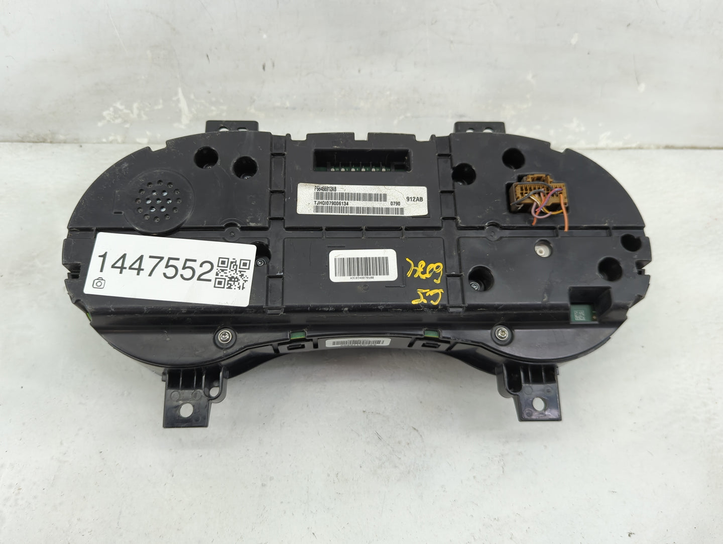 2020 Chrysler 300 Instrument Cluster Speedometer Gauges P/N:P68455912AB TJHQI079006134 Fits OEM Used Auto Parts - Oemusedaut
