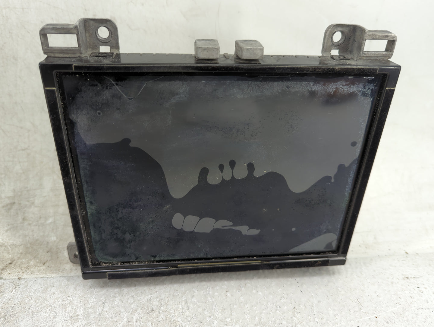 2017 Chrysler 300 Information Display Screen - Oemusedautoparts1.com