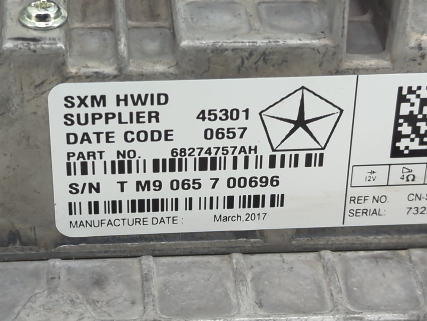 2017 Chrysler 300 Information Display Screen - Oemusedautoparts1.com