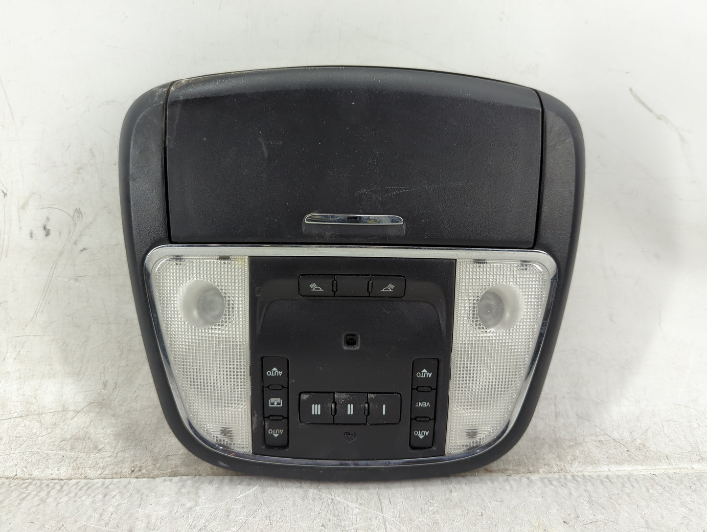 2017 Chrysler 300 Overhead Roof Console - Oemusedautoparts1.com