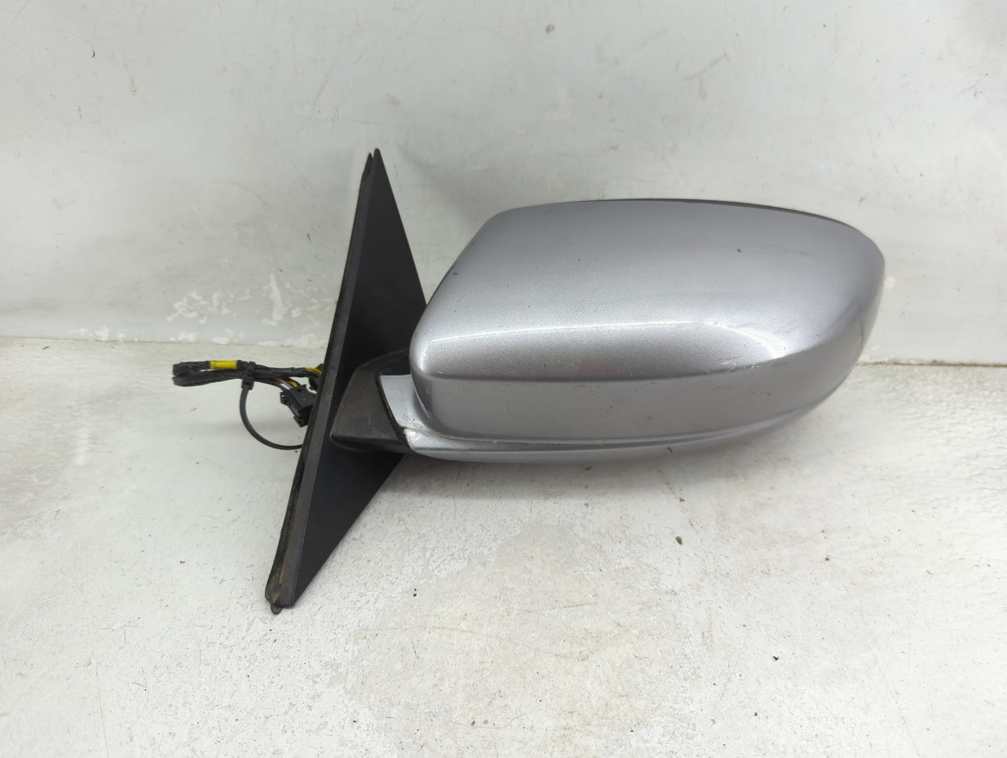 2017 Chrysler 300 Driver Side View Mirror - Left Door Mirror OEM Used - Oemusedautoparts1.com
