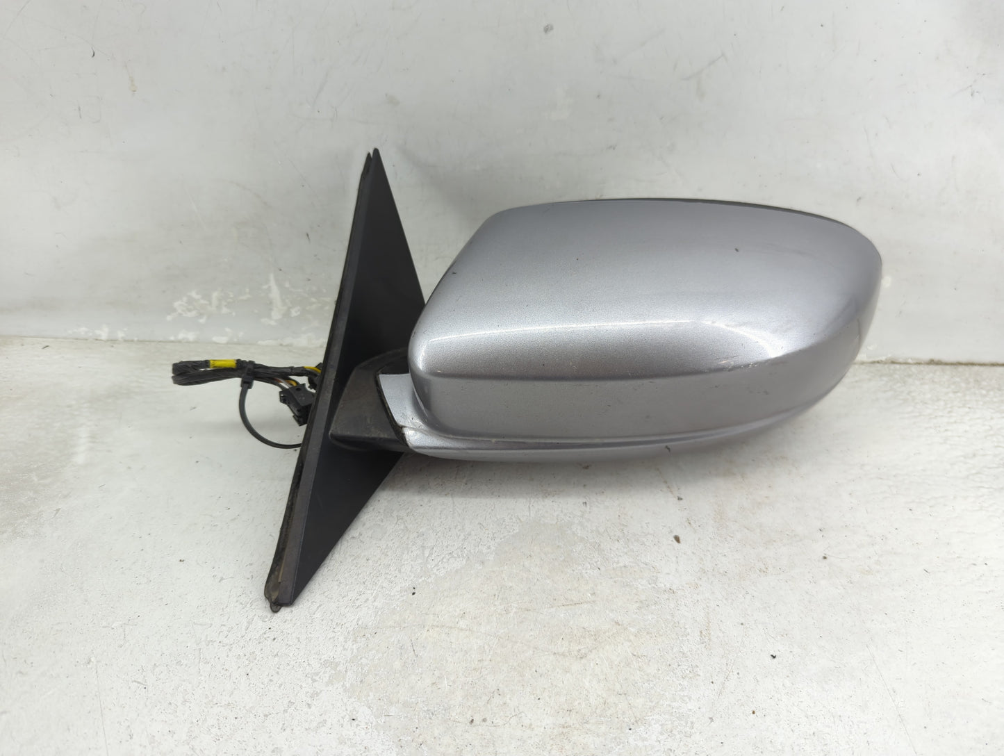 2017 Chrysler 300 Driver Side View Mirror - Left Door Mirror OEM Used - Oemusedautoparts1.com