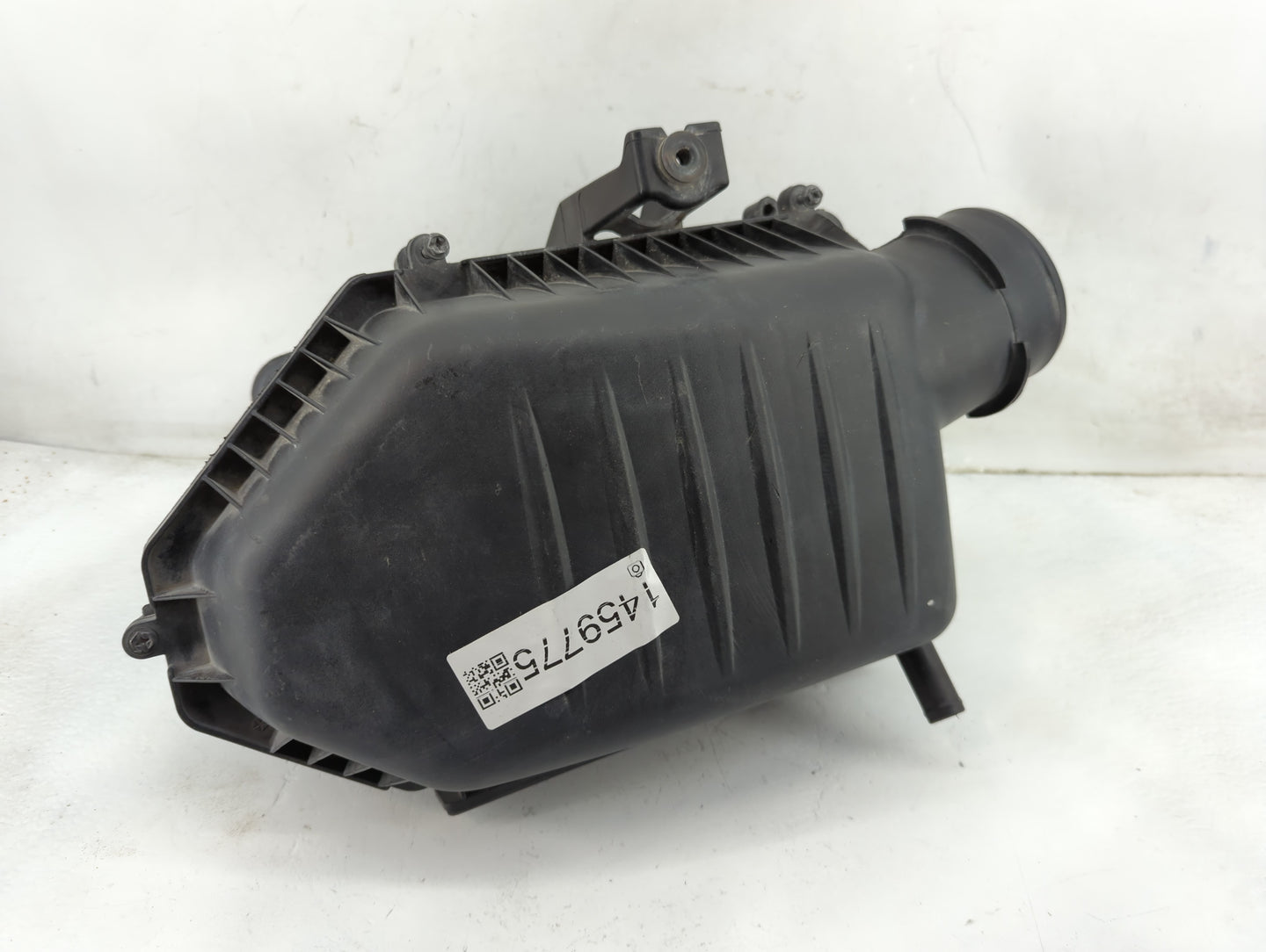 2011-2019 Chrysler 300 Air Cleaner Intake-duct Hose Tube 1459775 - Oemusedautoparts1.com