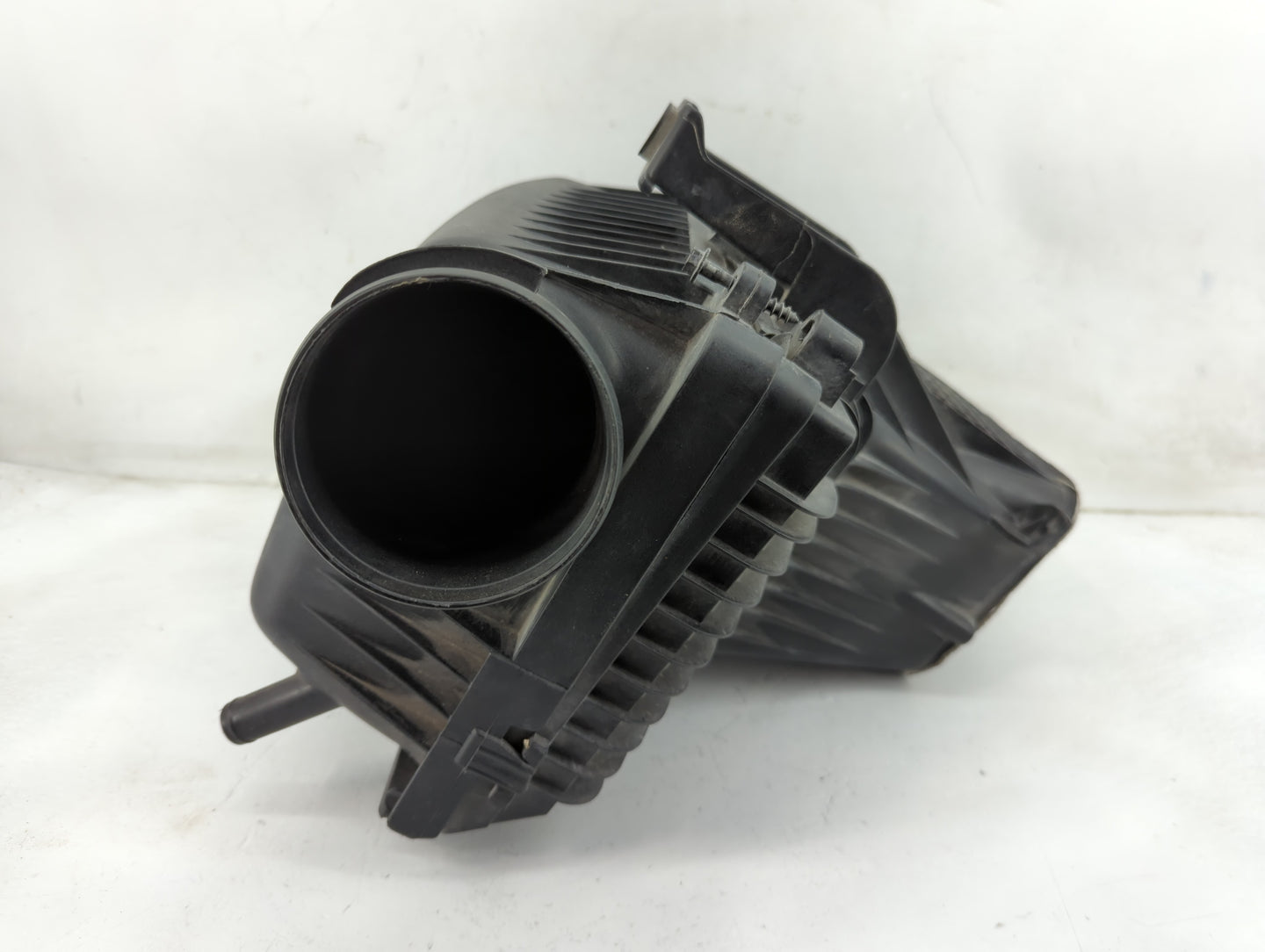 2011-2019 Chrysler 300 Air Cleaner Intake-duct Hose Tube 1459775 - Oemusedautoparts1.com
