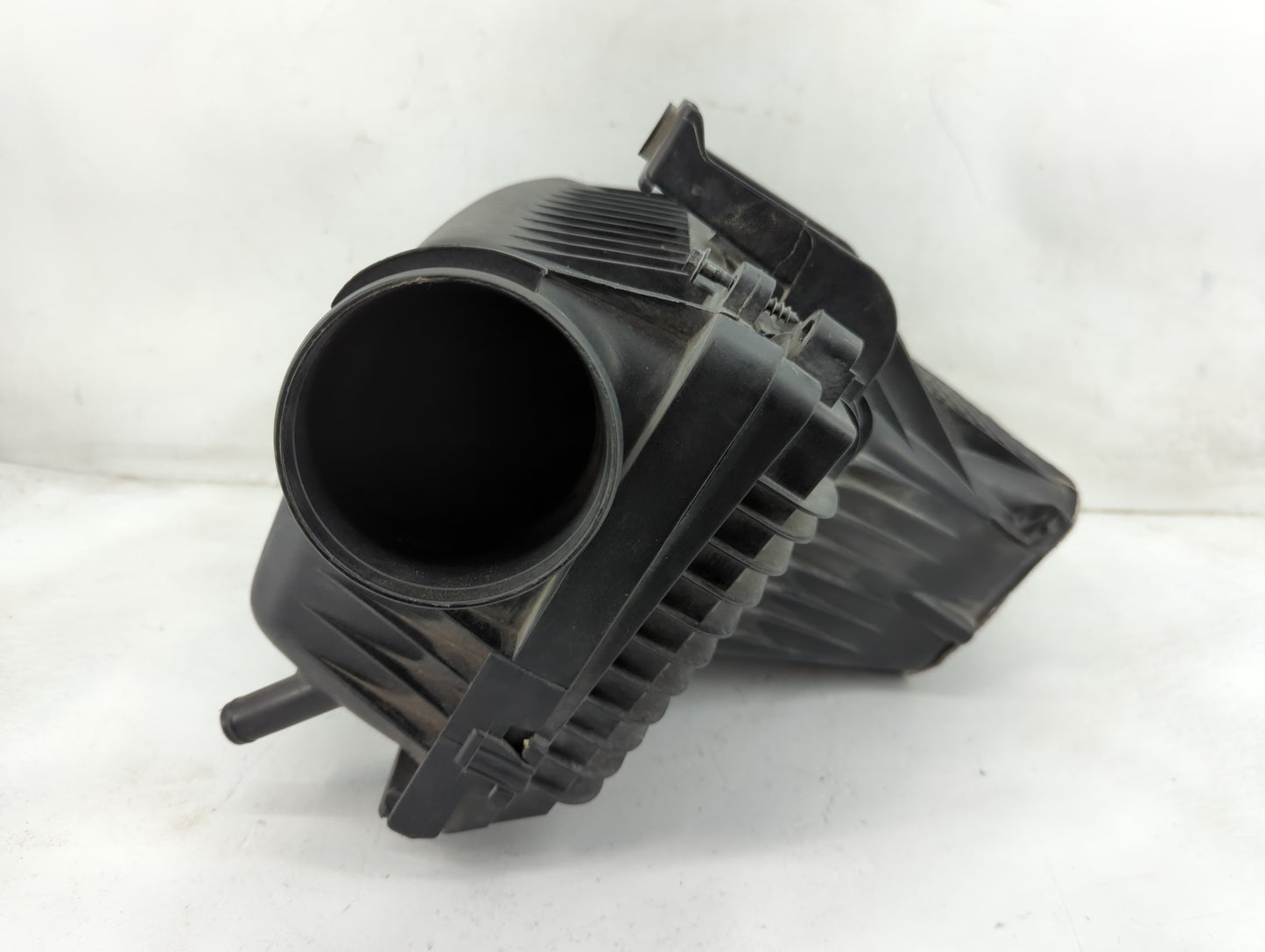 2011-2019 Chrysler 300 Air Cleaner Intake-duct Hose Tube 1459775 - Oemusedautoparts1.com