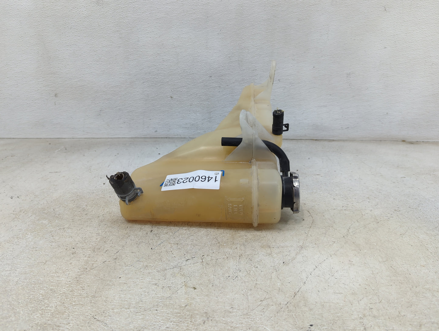 2017 Chrysler 300 Radiator Coolant Overflow Expansion Tank Bottle - Oemusedautoparts1.com