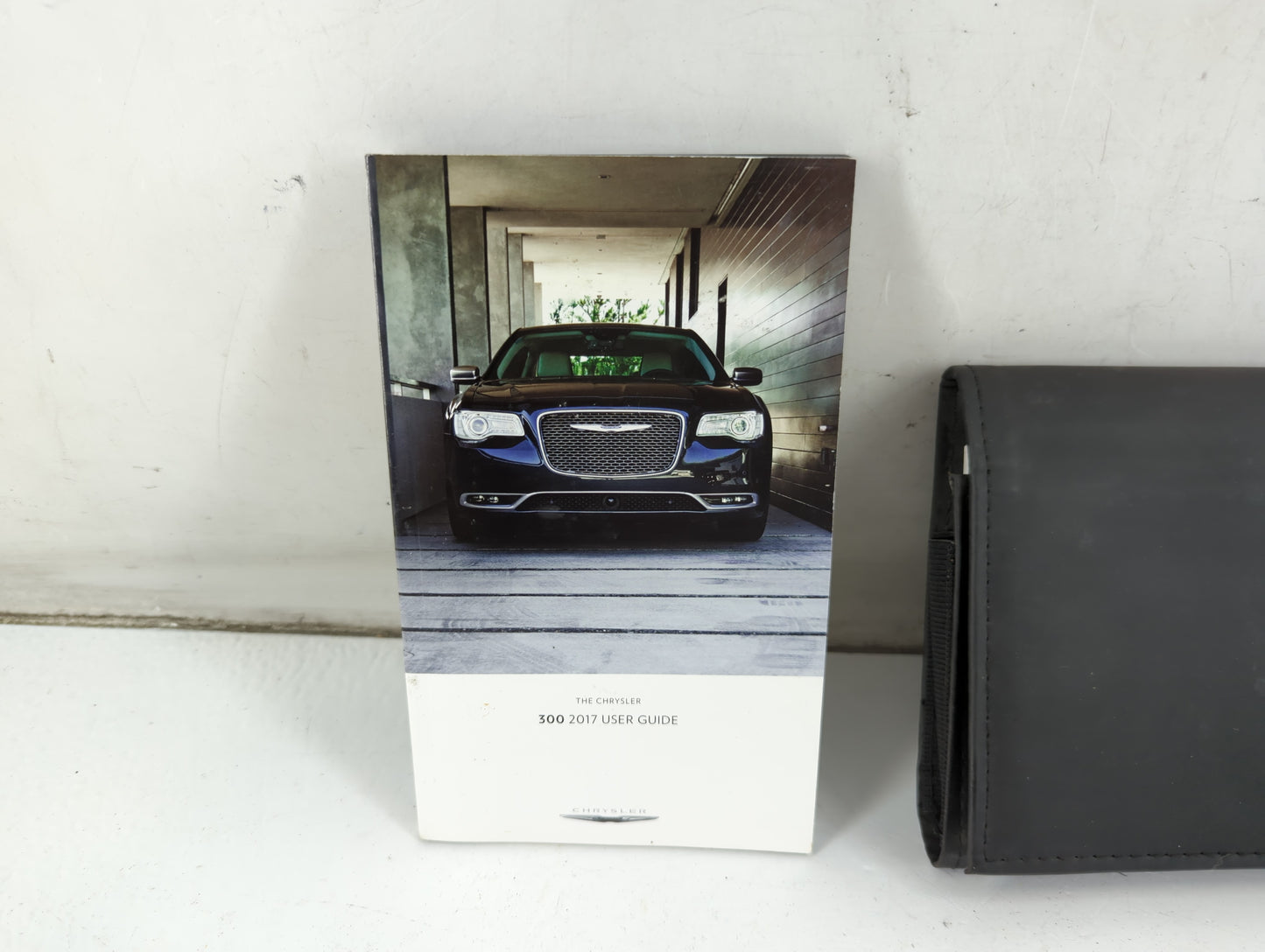 2017 Chrysler 300 Owners Manual Book Guide P/N:17C481-926-AA OEM Used Auto Parts - Oemusedautoparts1.com